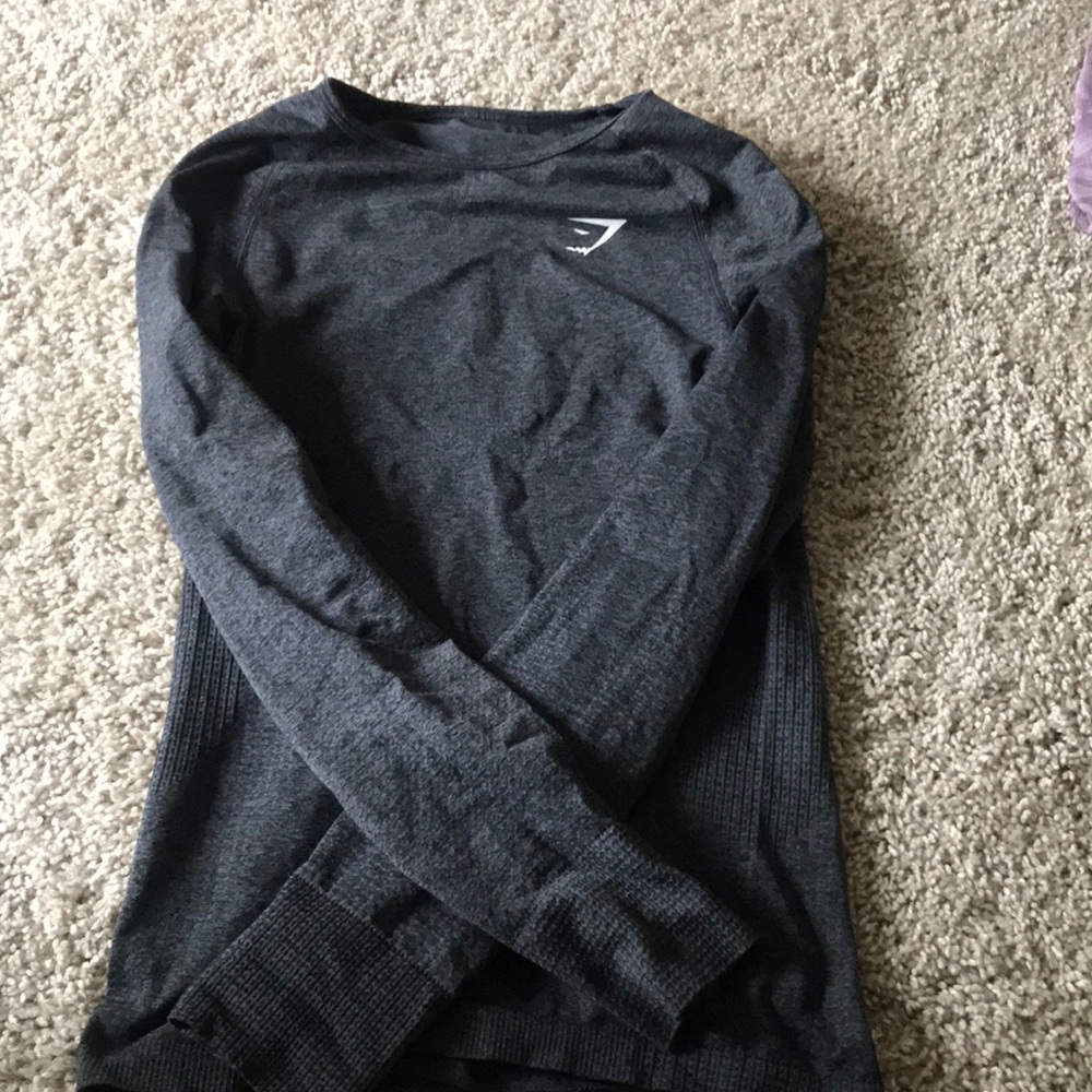 Women’s gym shark long sleeve